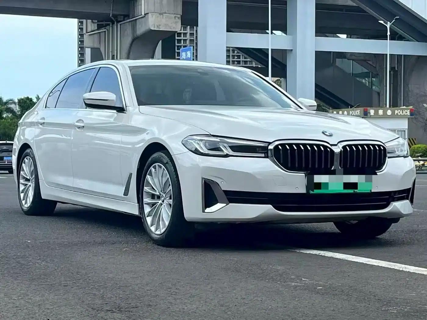 BMW 5 Series PHEV 2021 Facelift 535Le Luxury Package — миниатюра 3
