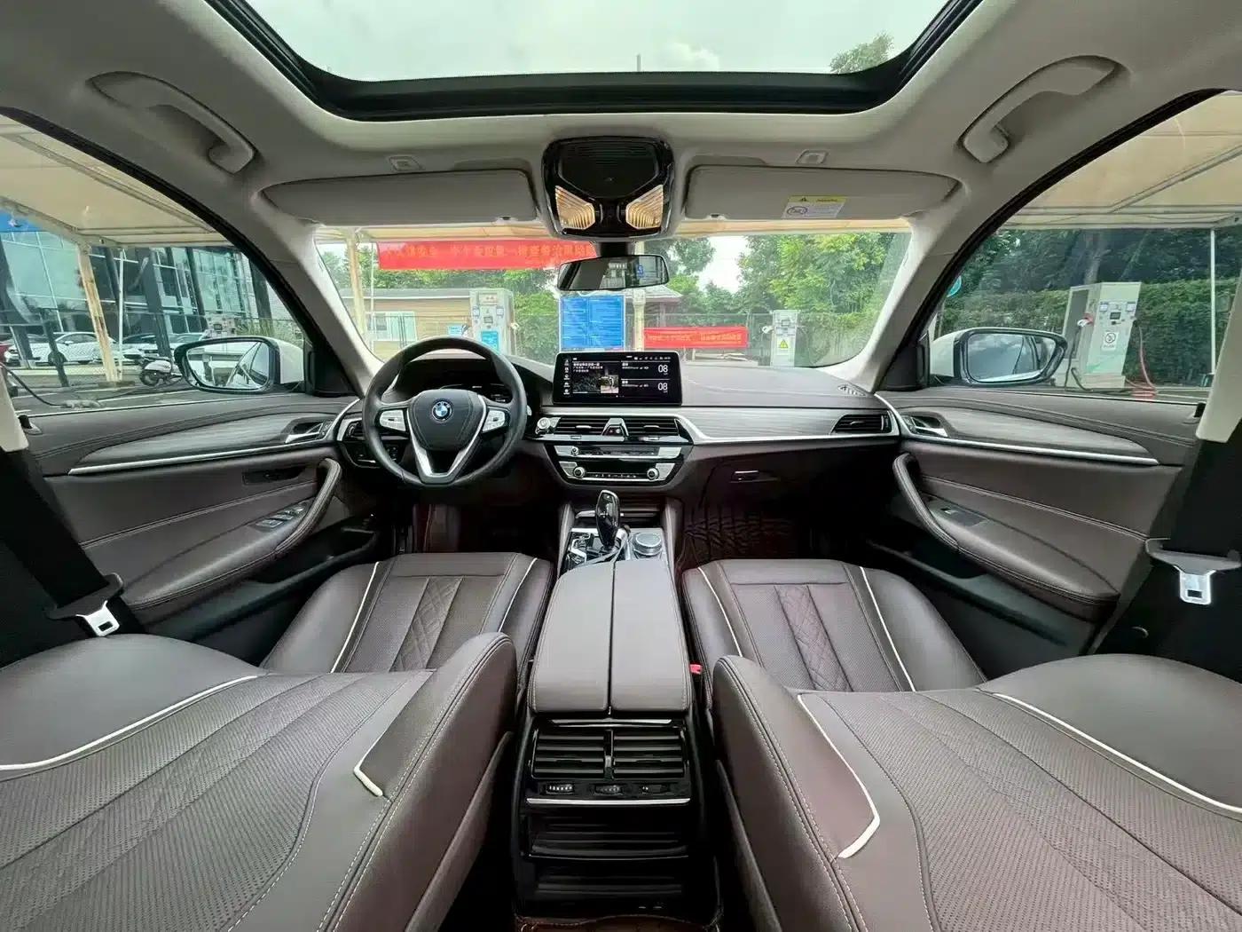BMW 5 Series PHEV 2021 Facelift 535Le Luxury Package — миниатюра 5