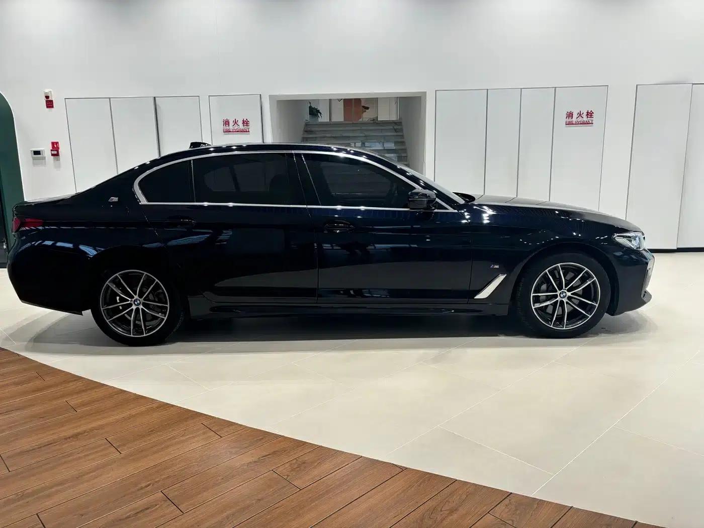 BMW 5 Series PHEV 2021 535Le M Sport Package — миниатюра 3