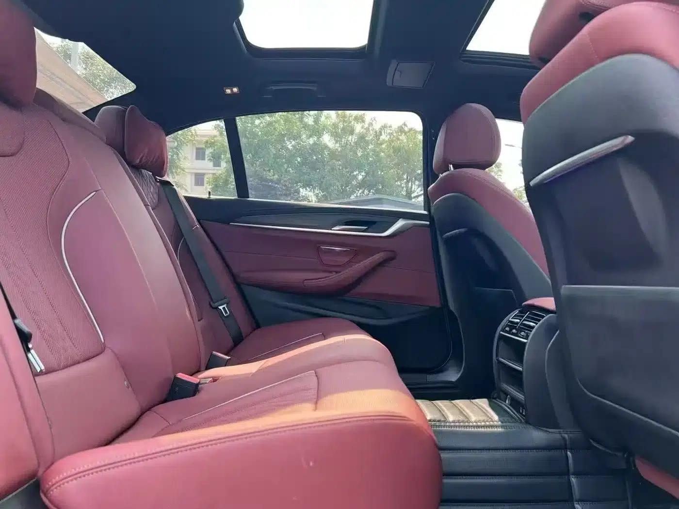 BMW 5 Series PHEV 2021 535Le M Sport Package — миниатюра 6