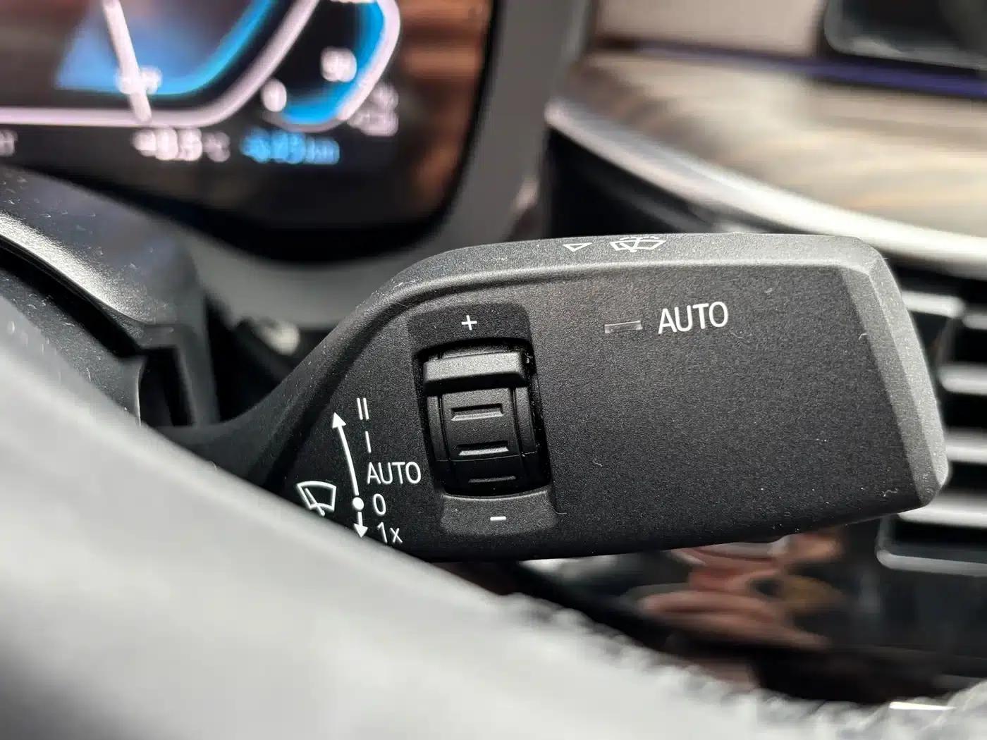 BMW 5 Series PHEV 2020 Mileage Upgrade Edition 530Le Luxury Package — миниатюра 19