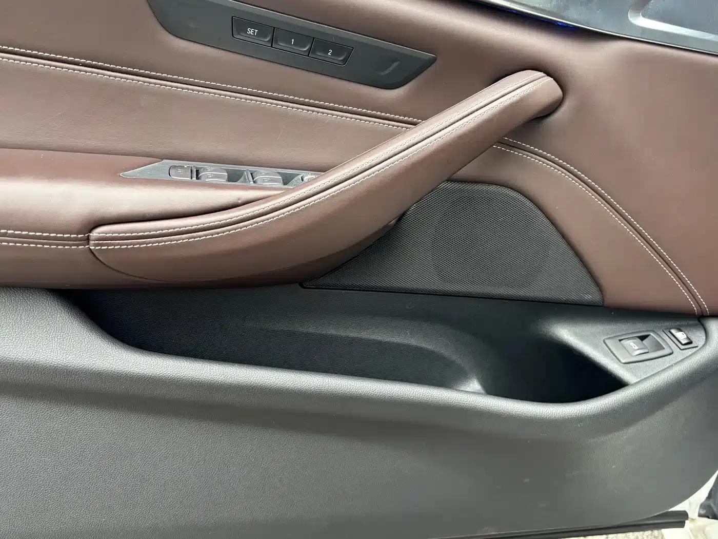 BMW 5 Series PHEV 2020 Mileage Upgrade Edition 530Le Luxury Package — миниатюра 23