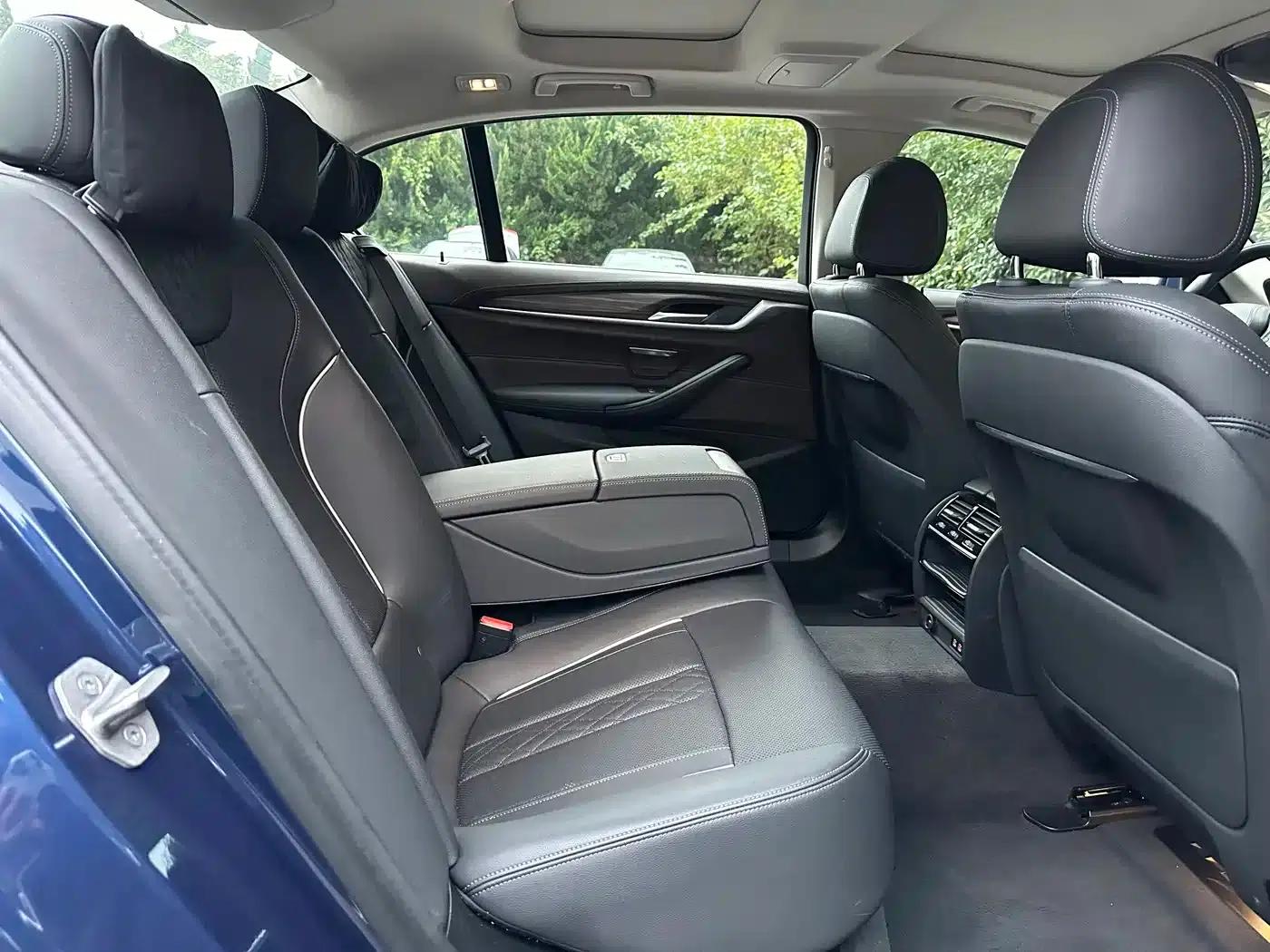 BMW 5 Series PHEV 2022 Facelift 535Le Luxury Package — миниатюра 14
