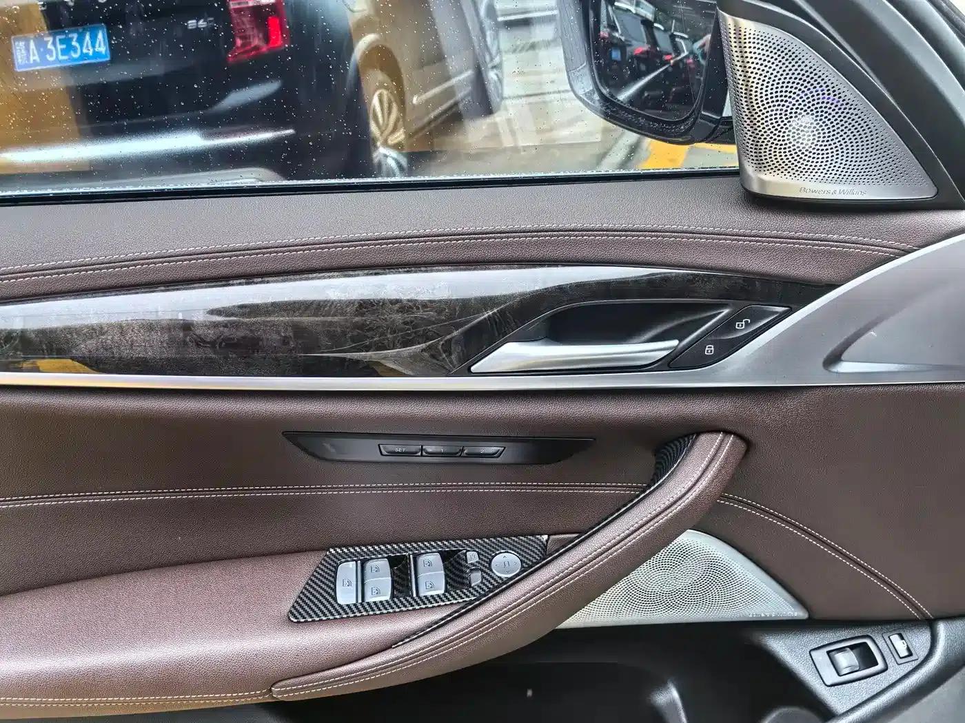 BMW 5 Series PHEV 2022 Facelift 535Le M Sport Package — миниатюра 12