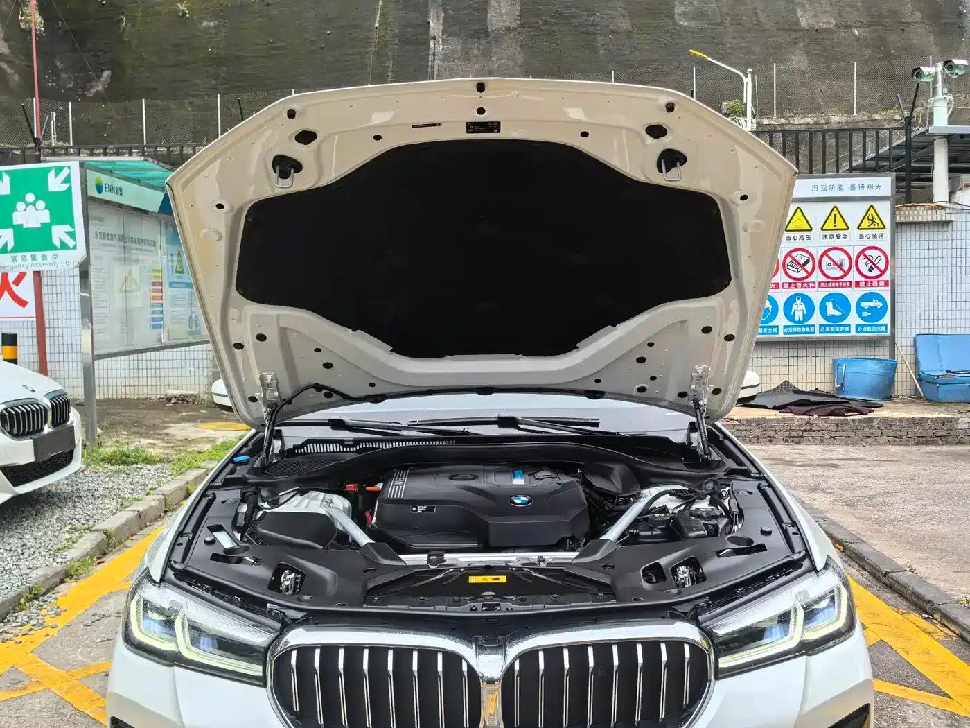 BMW 5 Series PHEV 2022 Facelift 535Le M Sport Package — миниатюра 19