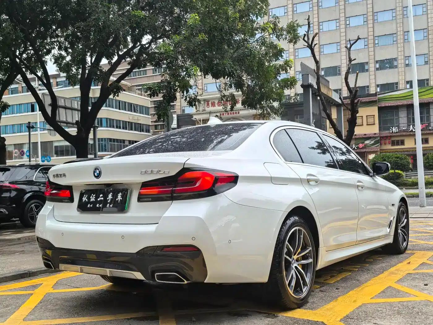 BMW 5 Series PHEV 2022 Facelift 535Le M Sport Package — миниатюра 5