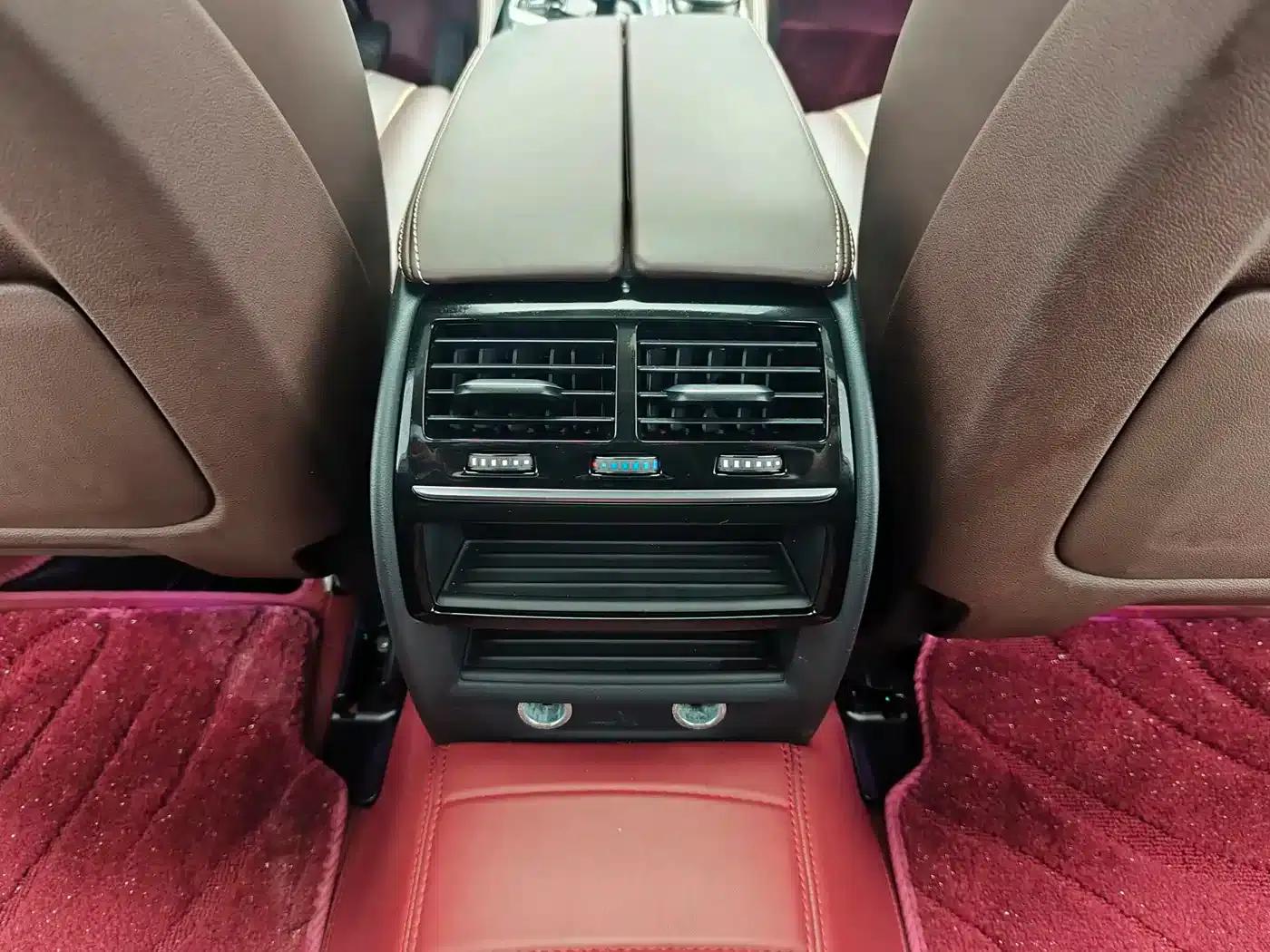 BMW 5 Series PHEV 2019 530Le Luxury Package — миниатюра 15