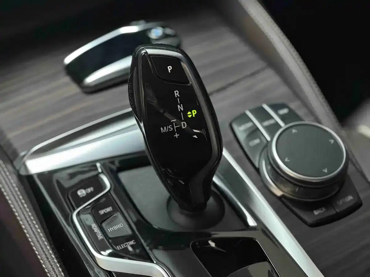 BMW 5 Series PHEV 2021 Facelift 535Le M Sport Package — миниатюра 13