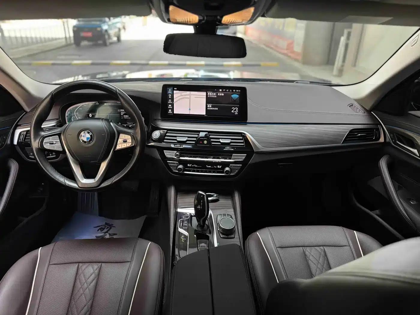 BMW 5 Series PHEV 2021 Facelift 535Le M Sport Package — миниатюра 14