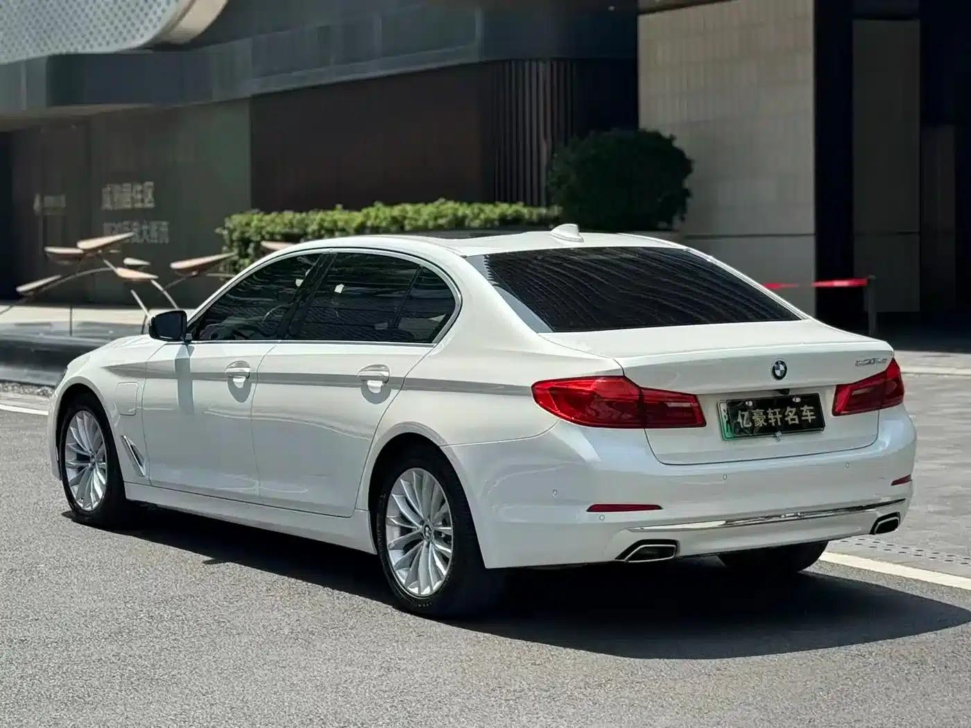 BMW 5 Series PHEV 2020 Mileage Upgrade Edition 530Le Luxury Package — миниатюра 7