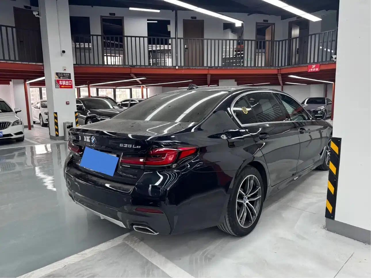 BMW 5 Series PHEV 2022 535Le M Sport Package — миниатюра 11