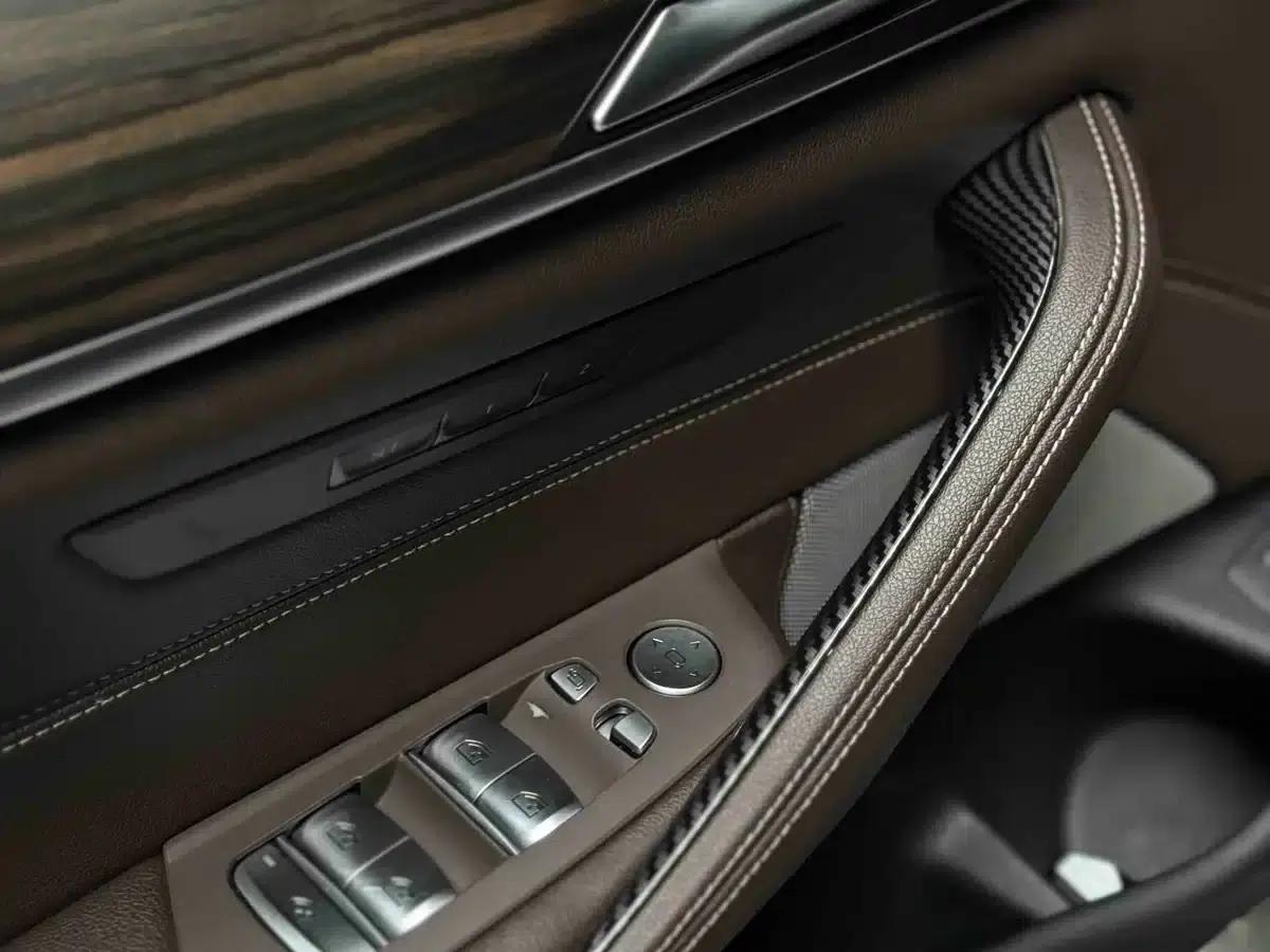 BMW 5 Series PHEV 2022 Facelift 535Le Luxury Package — миниатюра 8
