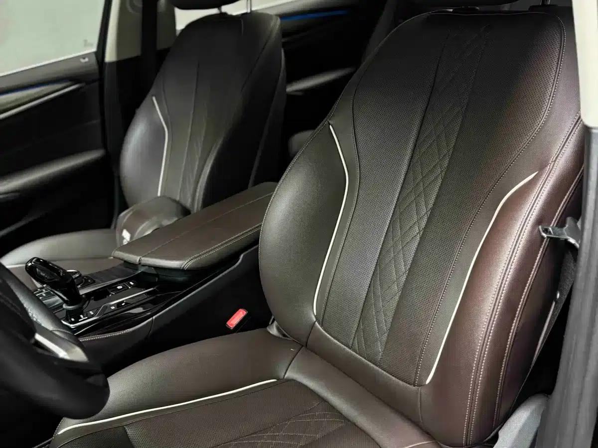 BMW 5 Series PHEV 2022 Facelift 535Le Luxury Package — миниатюра 9