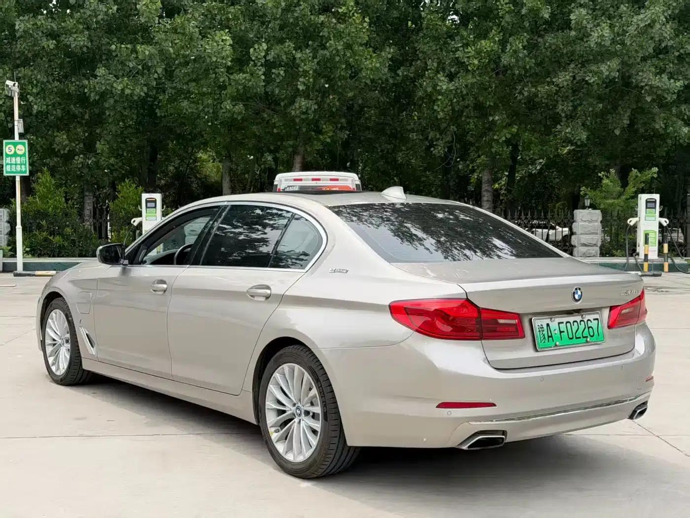 BMW 5 Series PHEV 2019 Facelift 530Le Luxury Package — миниатюра 6