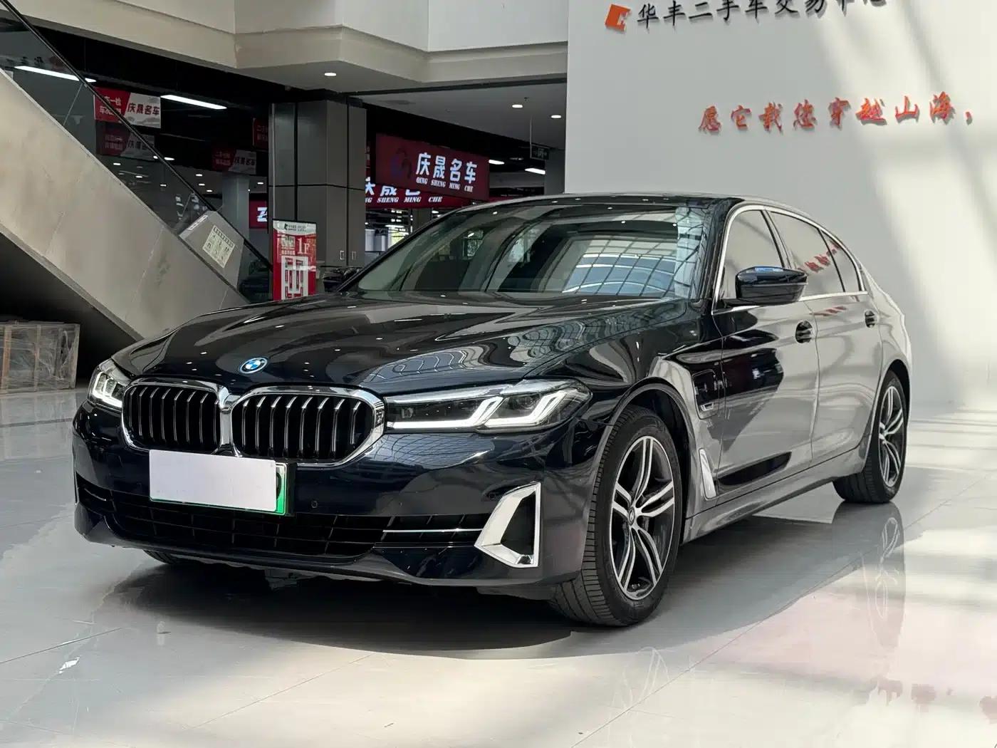 BMW 5 Series PHEV 2022 535Le Luxury Package — миниатюра 1