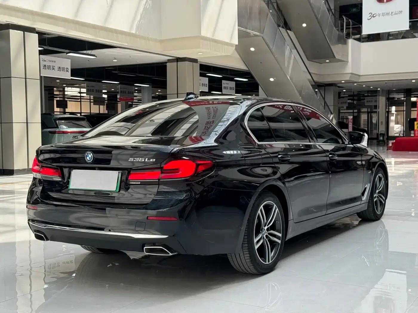 BMW 5 Series PHEV 2022 535Le Luxury Package — миниатюра 4