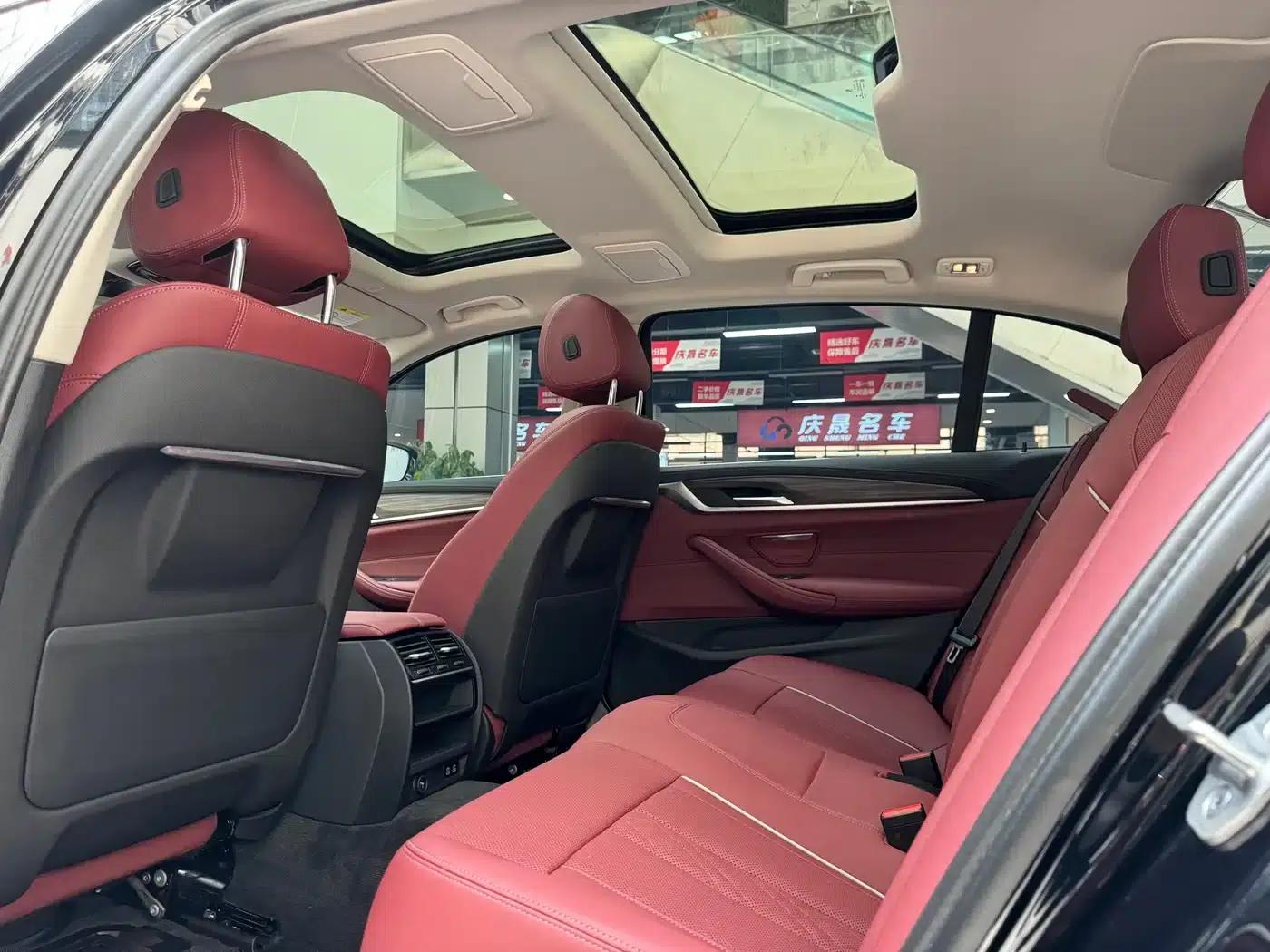 BMW 5 Series PHEV 2022 535Le Luxury Package — миниатюра 8