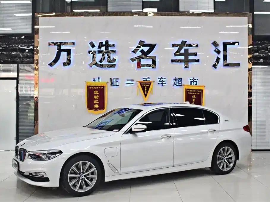 BMW 5 Series PHEV 2019 530Le Luxury Package — миниатюра 1
