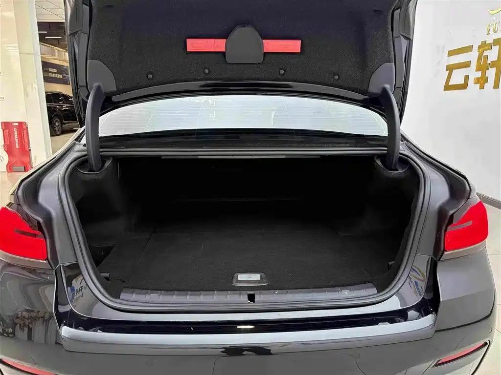 BMW 5 Series PHEV 2022 Facelift 535Le M Sport Package — миниатюра 15