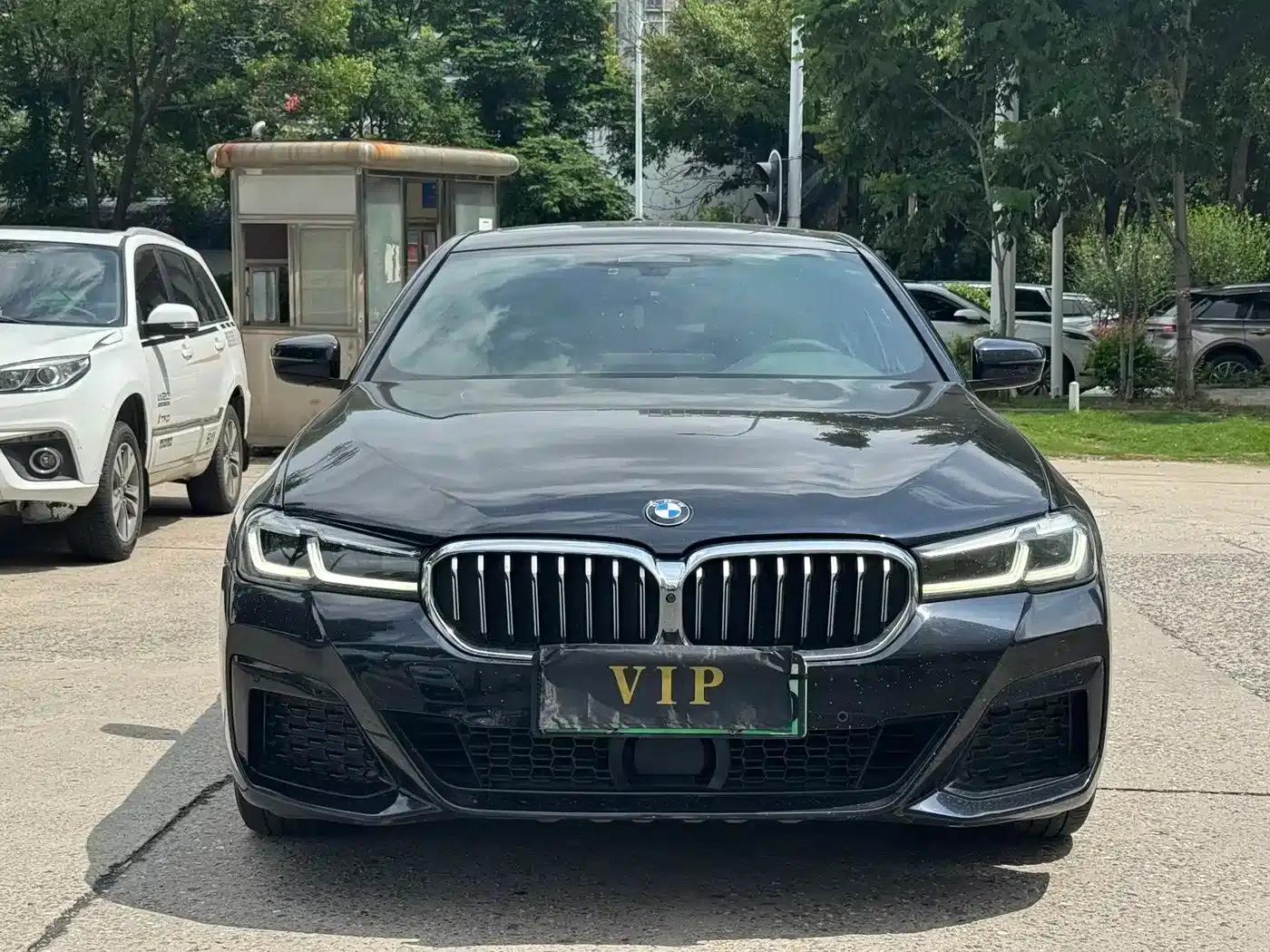 BMW 5 Series PHEV 2021 Facelift 535Le Pioneer Edition M Sport Package — миниатюра 2
