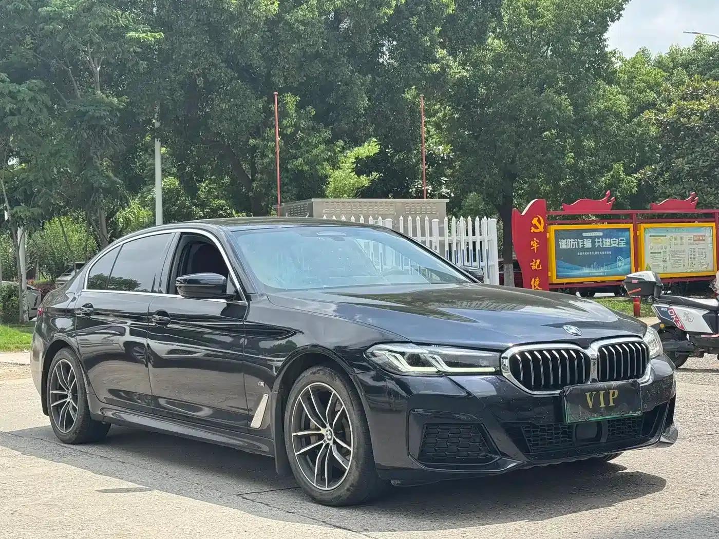 BMW 5 Series PHEV 2021 Facelift 535Le Pioneer Edition M Sport Package — миниатюра 3