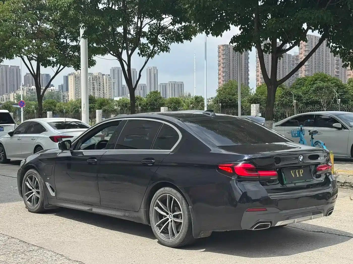 BMW 5 Series PHEV 2021 Facelift 535Le Pioneer Edition M Sport Package — миниатюра 7