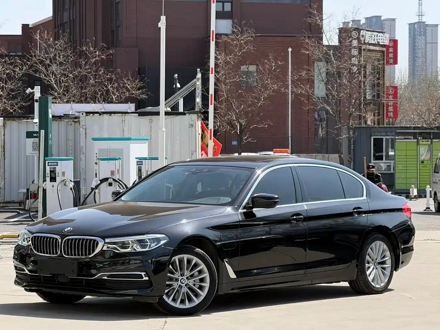 BMW 5 Series PHEV 2020 Mileage Upgrade Edition 530Le Pioneer Edition — миниатюра 1