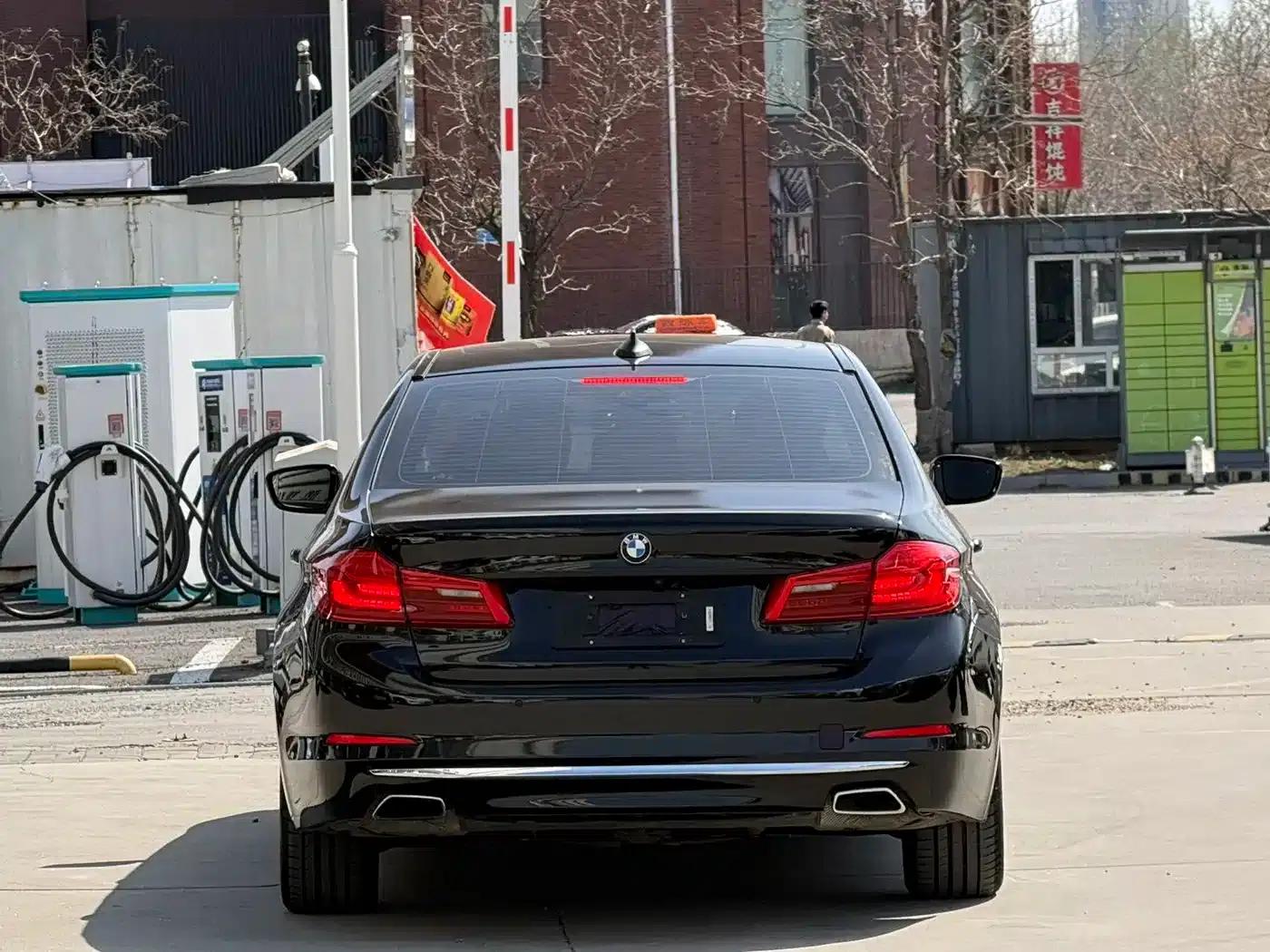 BMW 5 Series PHEV 2020 Mileage Upgrade Edition 530Le Pioneer Edition — миниатюра 5