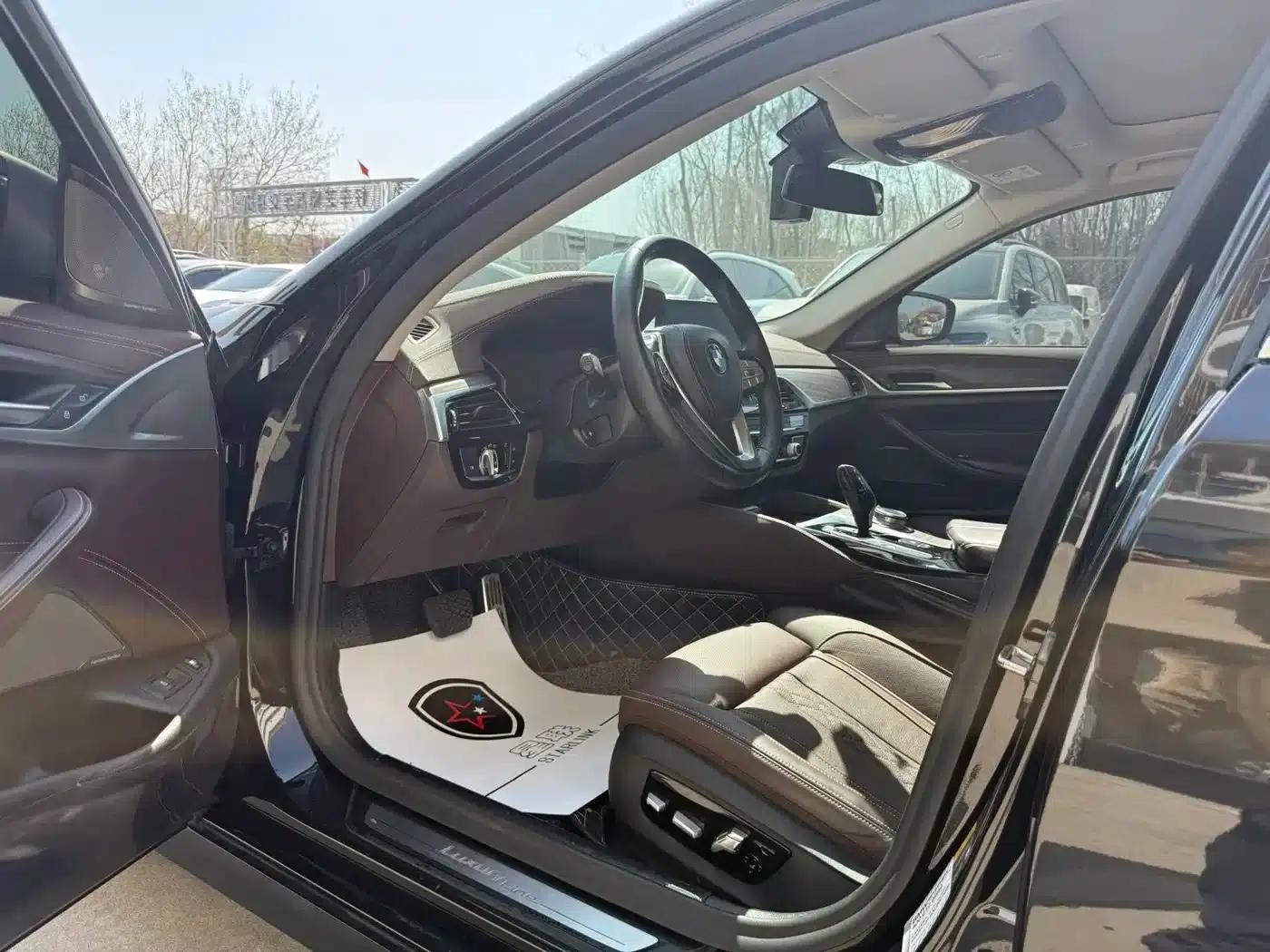 BMW 5 Series PHEV 2020 Mileage Upgrade Edition 530Le Pioneer Edition — миниатюра 10