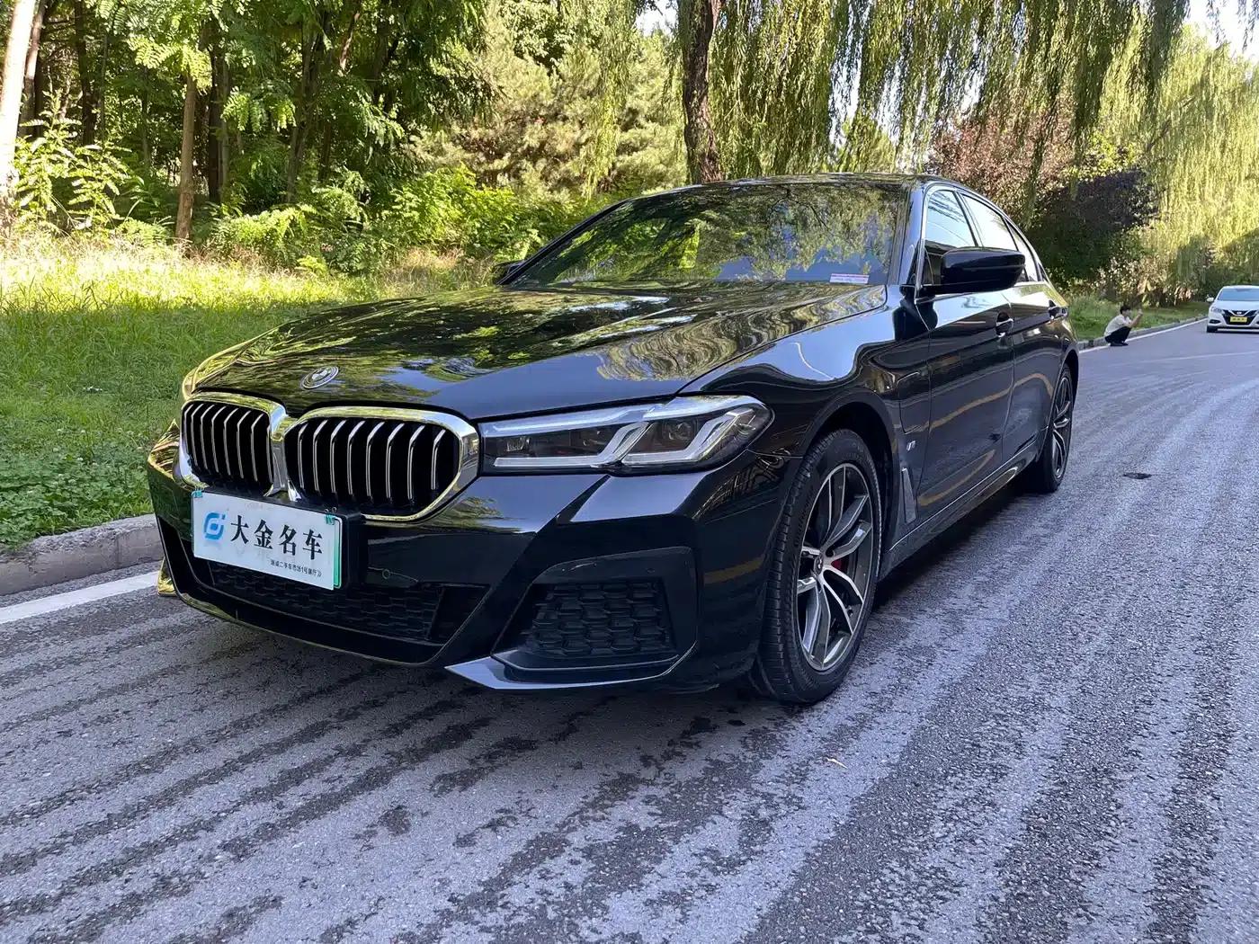 BMW 5 Series PHEV 2022 535Le M Sport Package — миниатюра 1
