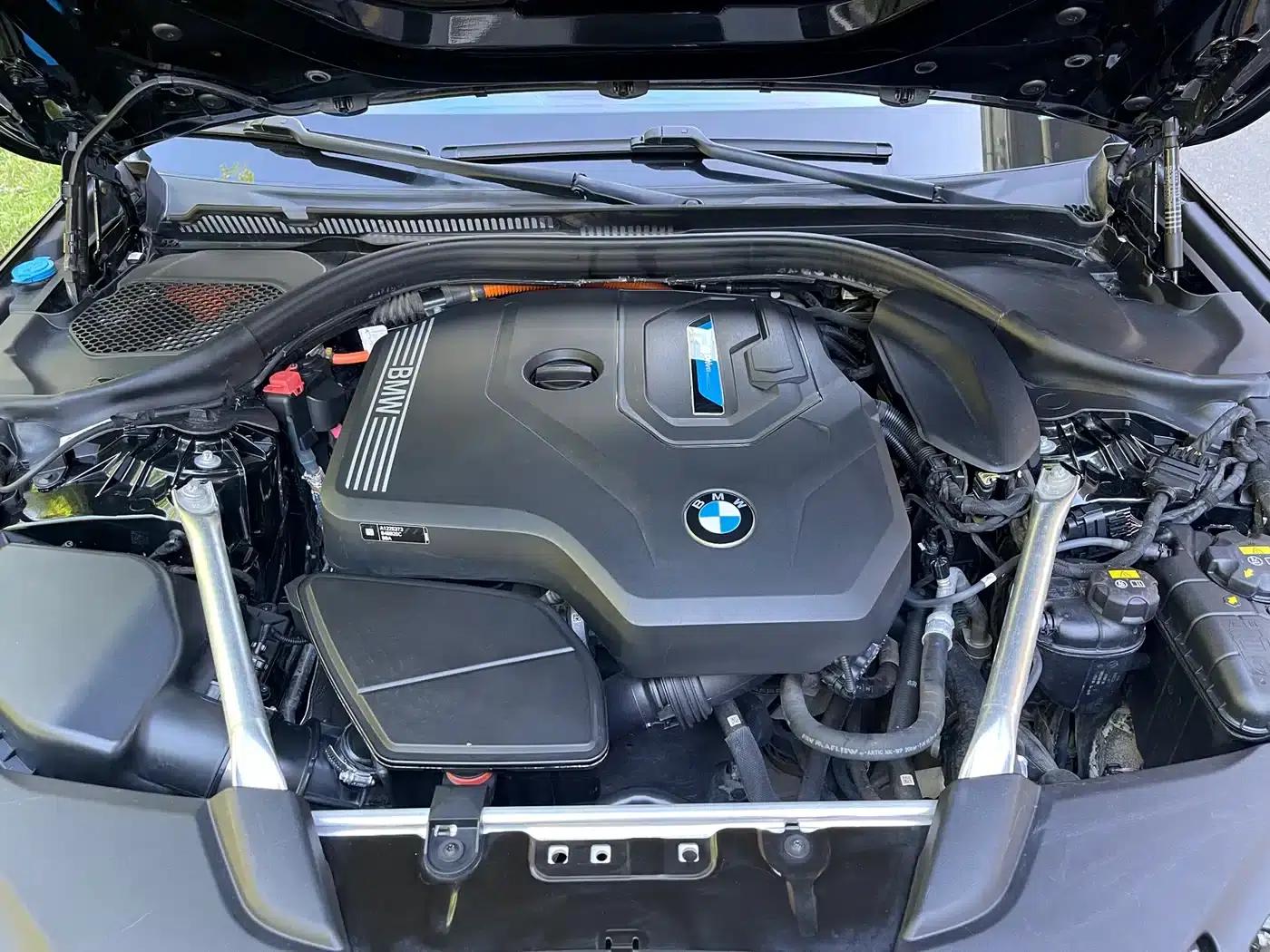 BMW 5 Series PHEV 2022 535Le M Sport Package — миниатюра 14