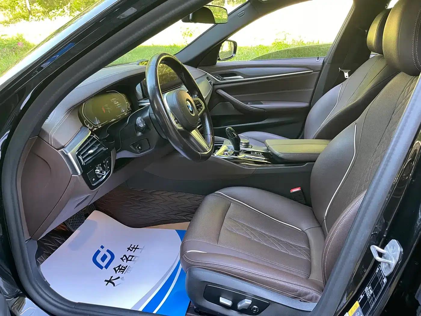 BMW 5 Series PHEV 2022 535Le M Sport Package — миниатюра 8
