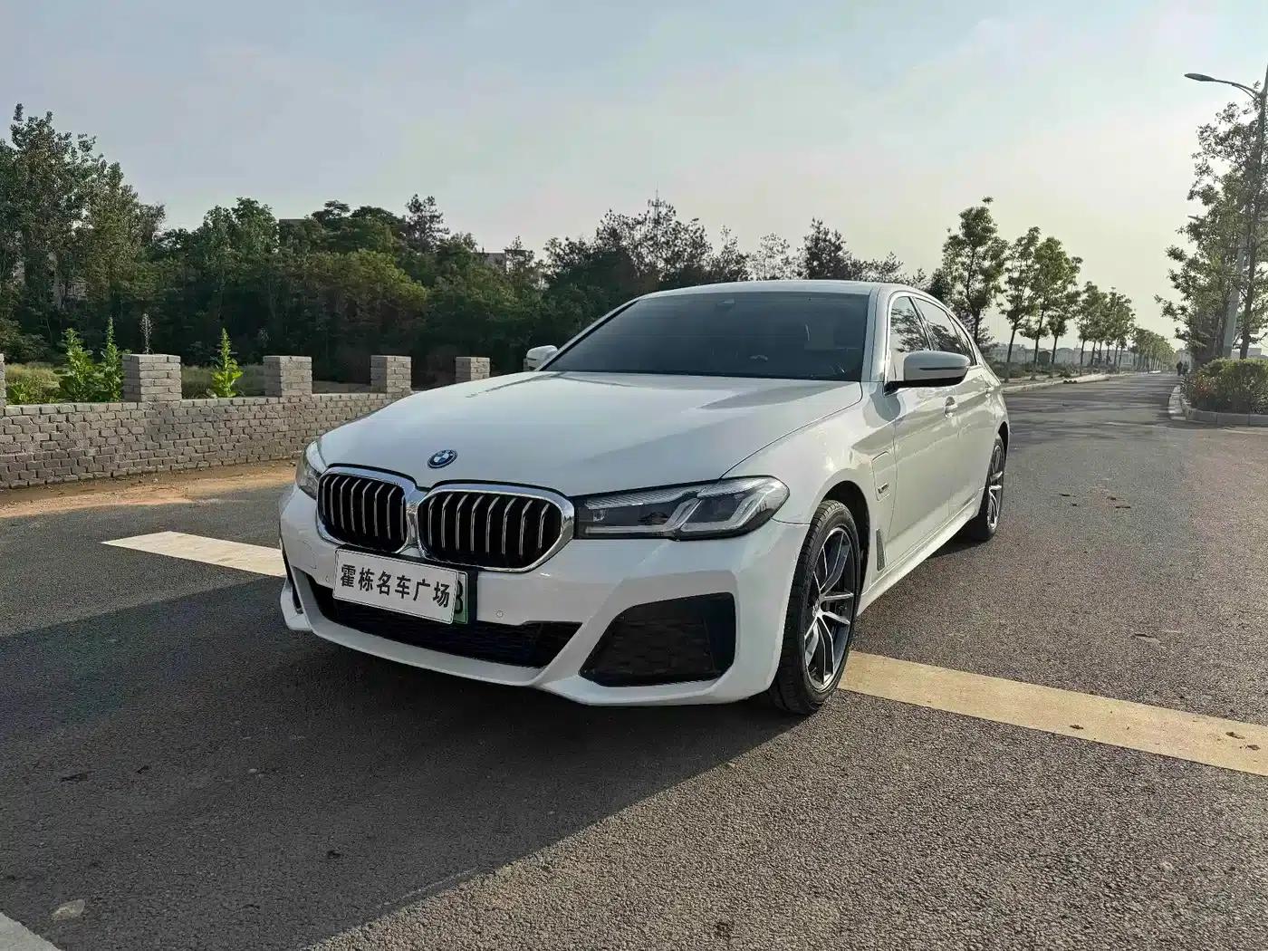 BMW 5 Series PHEV 2021 535Le M Sport Package — миниатюра 1