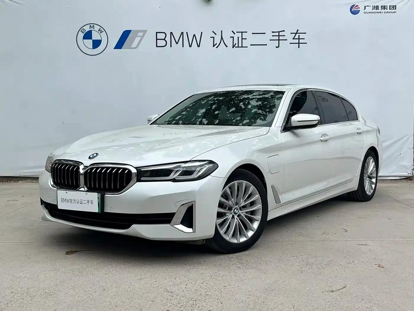 BMW 5 Series PHEV 2021 535Le Luxury Package — миниатюра 1