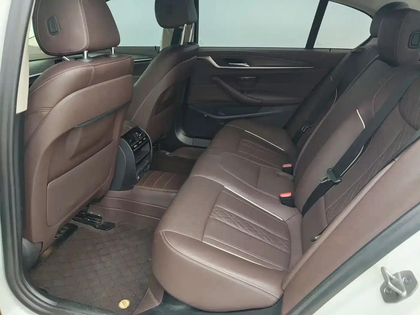 BMW 5 Series PHEV 2021 535Le Luxury Package — миниатюра 7