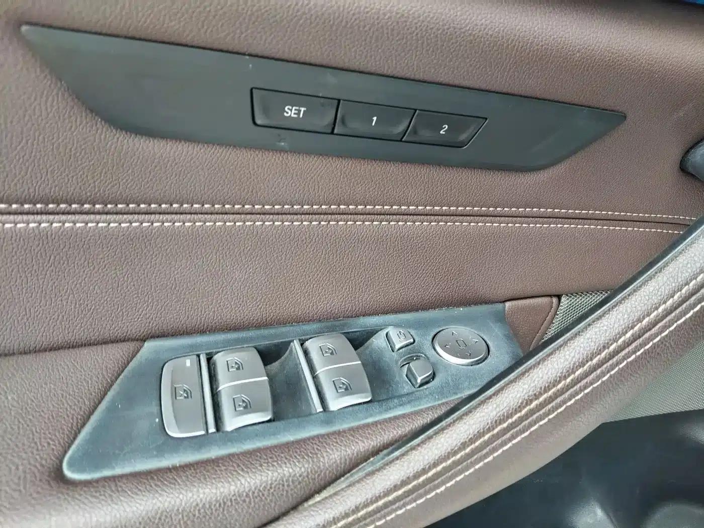 BMW 5 Series PHEV 2021 535Le Luxury Package — миниатюра 8