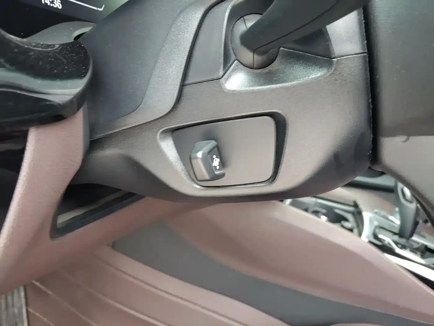 BMW 5 Series PHEV 2021 535Le Luxury Package — миниатюра 9