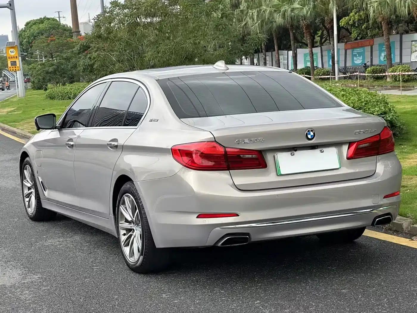BMW 5 Series PHEV 2019 530Le Luxury Package — миниатюра 5