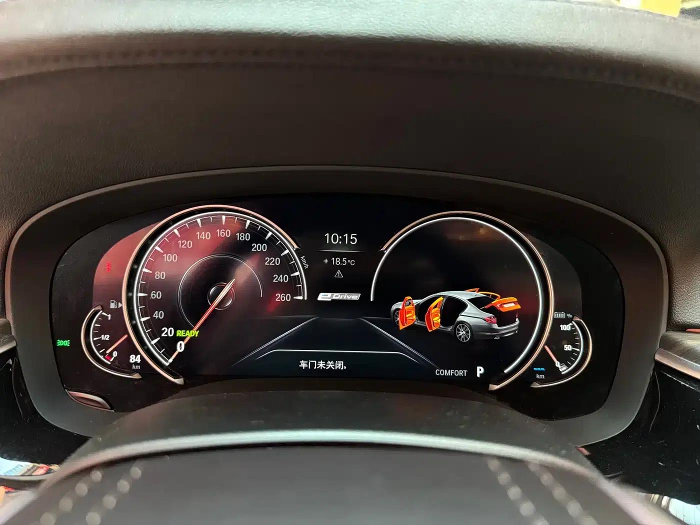 BMW 5 Series PHEV 2019 530Le Luxury Package — миниатюра 10