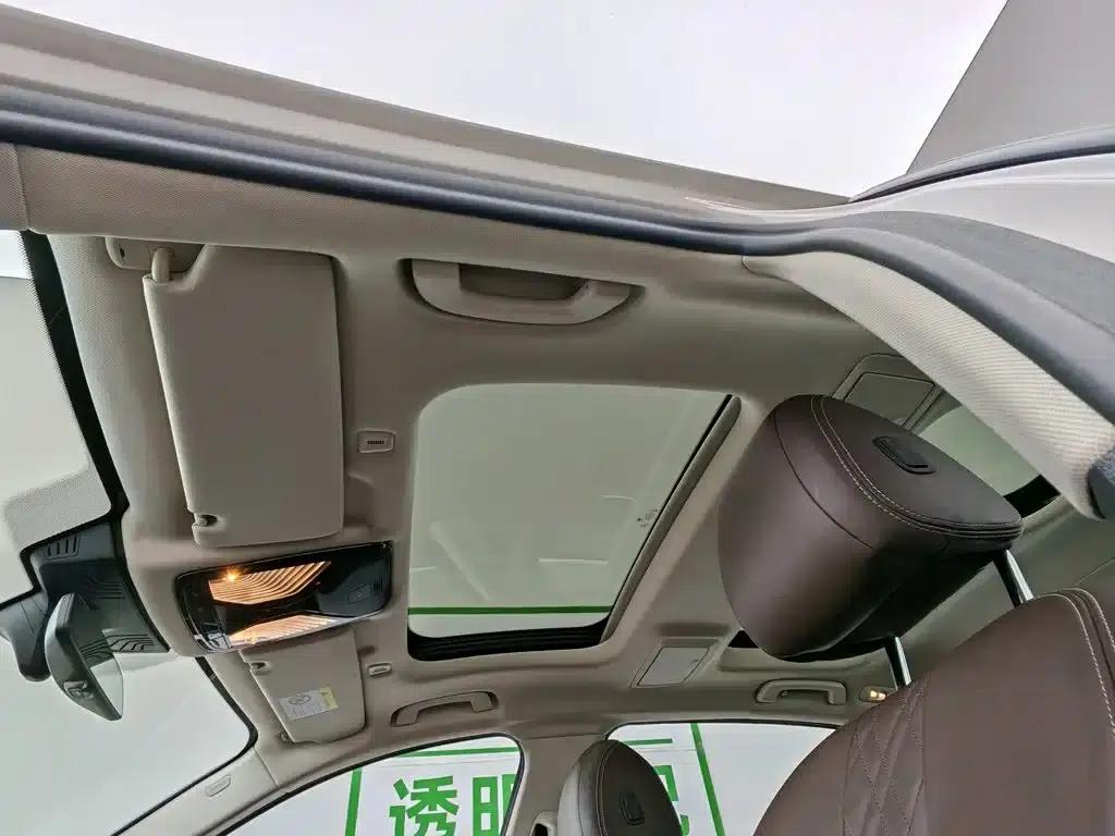 BMW 5 Series PHEV 2018 530Le Luxury Package — миниатюра 14