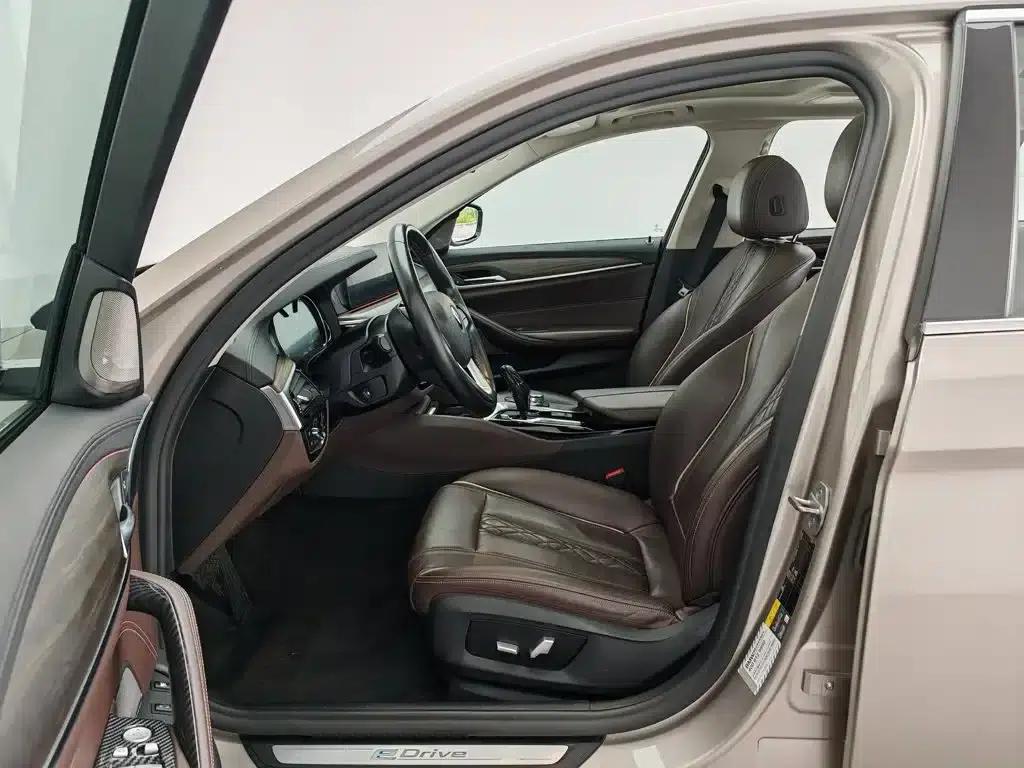 BMW 5 Series PHEV 2018 530Le Luxury Package — миниатюра 10