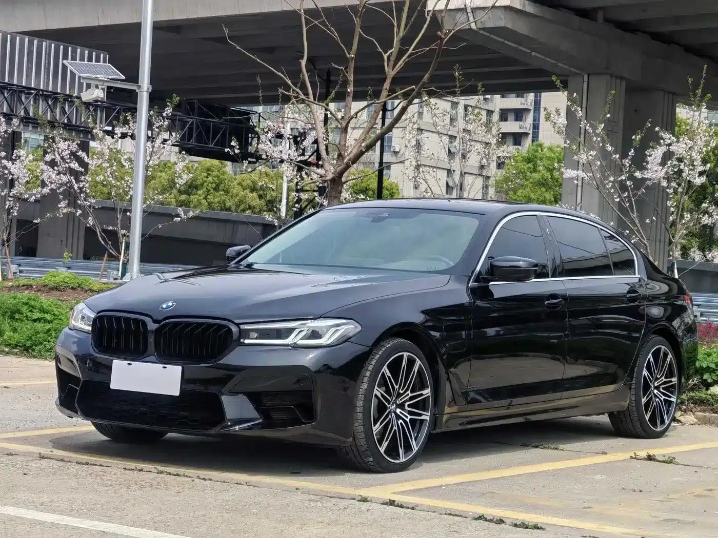 BMW 5 Series PHEV 2021 535Le Luxury Package — миниатюра 1