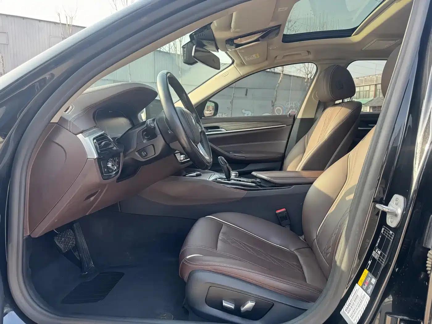 BMW 5 Series PHEV 2020 530Le Luxury Package — миниатюра 6