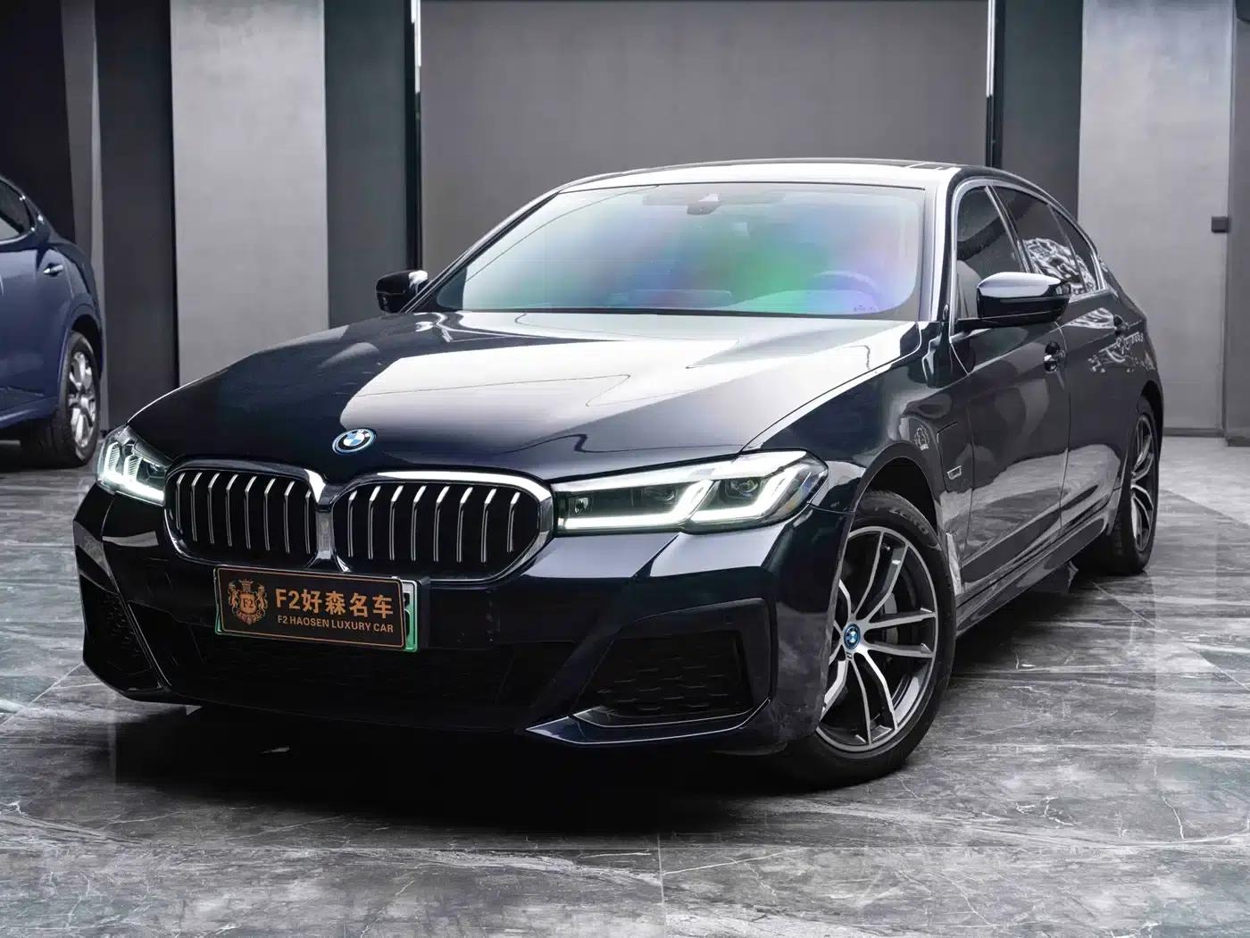 BMW 5 Series PHEV 2022 Facelift 535Le M Sport Package — миниатюра 1