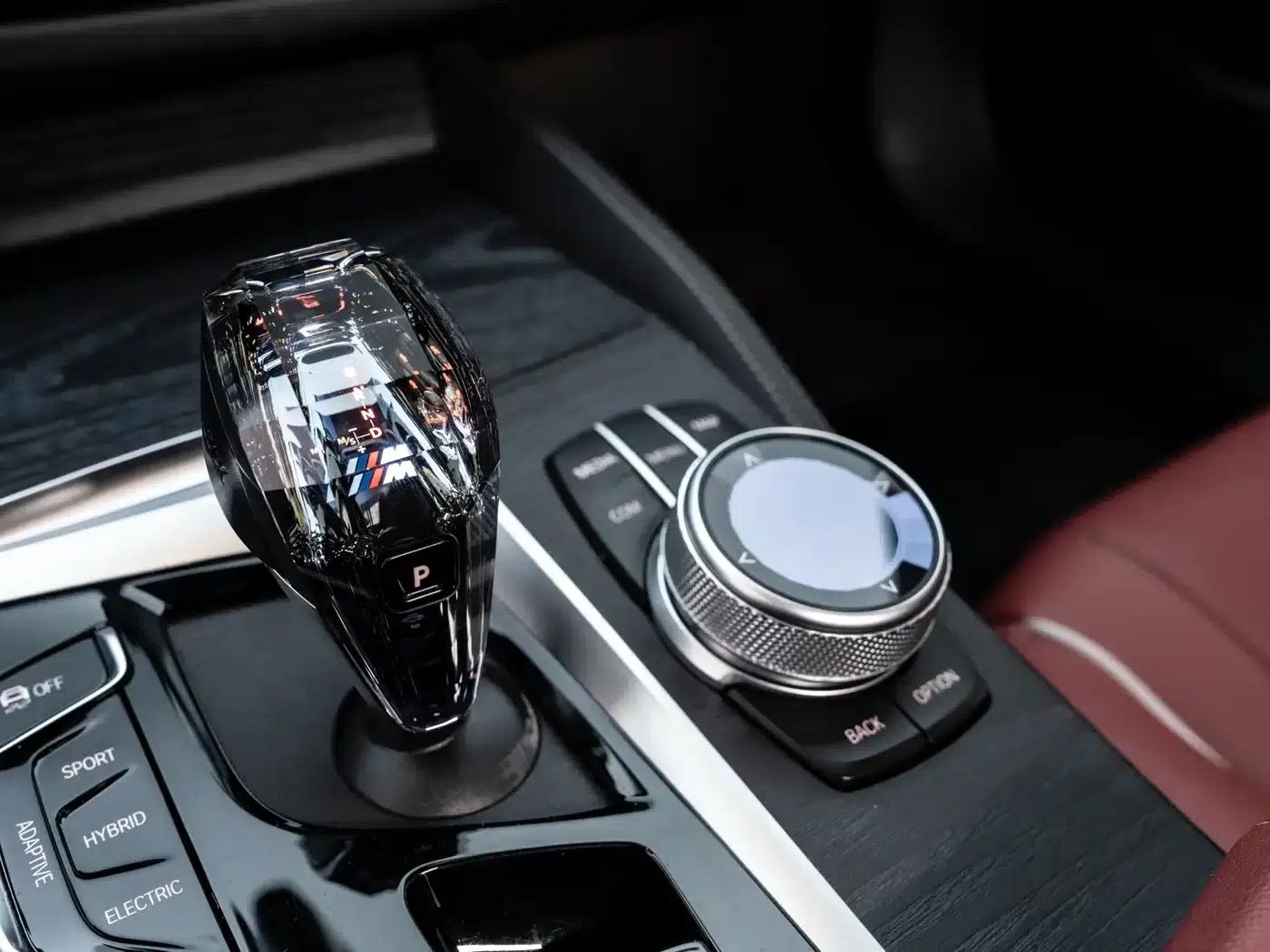 BMW 5 Series PHEV 2022 Facelift 535Le M Sport Package — миниатюра 19