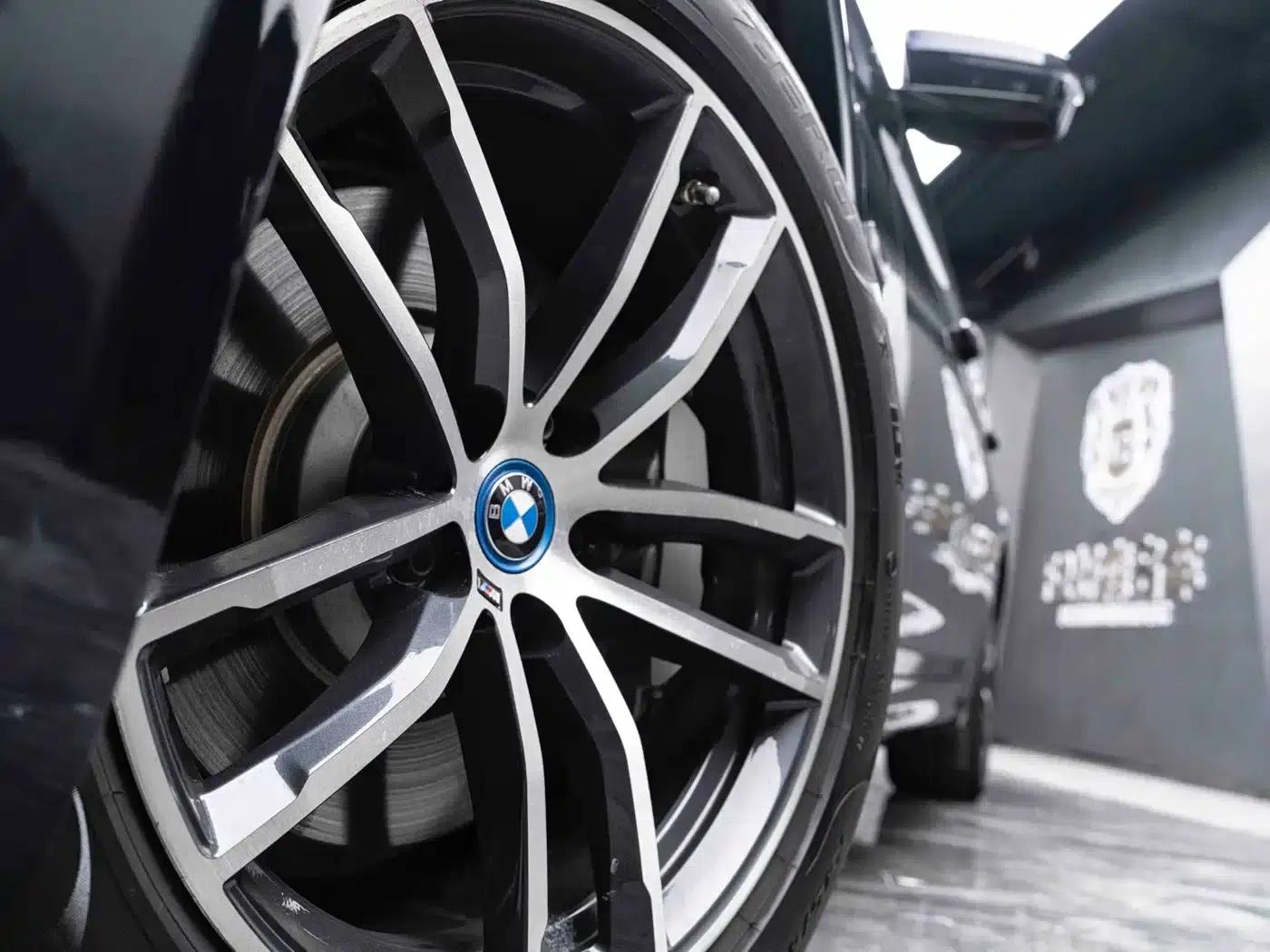 BMW 5 Series PHEV 2022 Facelift 535Le M Sport Package — миниатюра 4