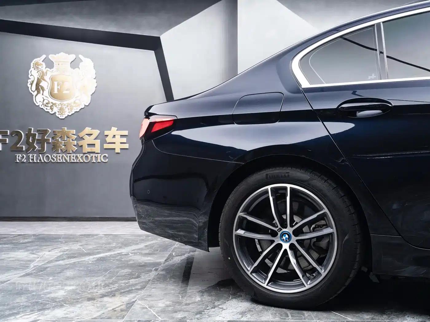 BMW 5 Series PHEV 2022 Facelift 535Le M Sport Package — миниатюра 5