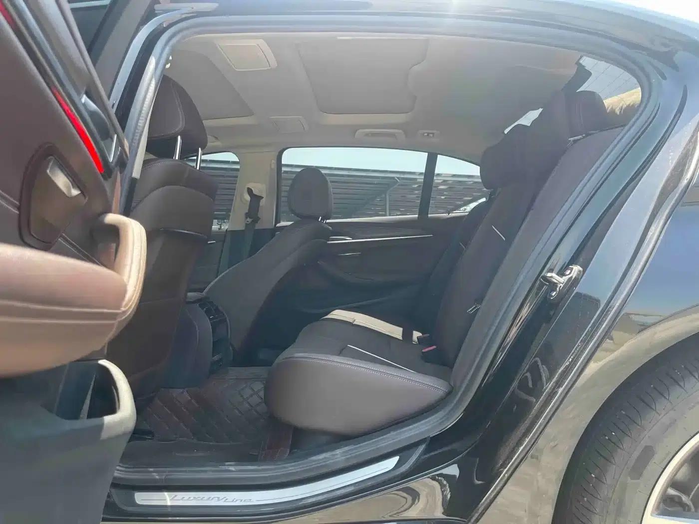 BMW 5 Series PHEV 2021 Facelift 535Le Luxury Package — миниатюра 16
