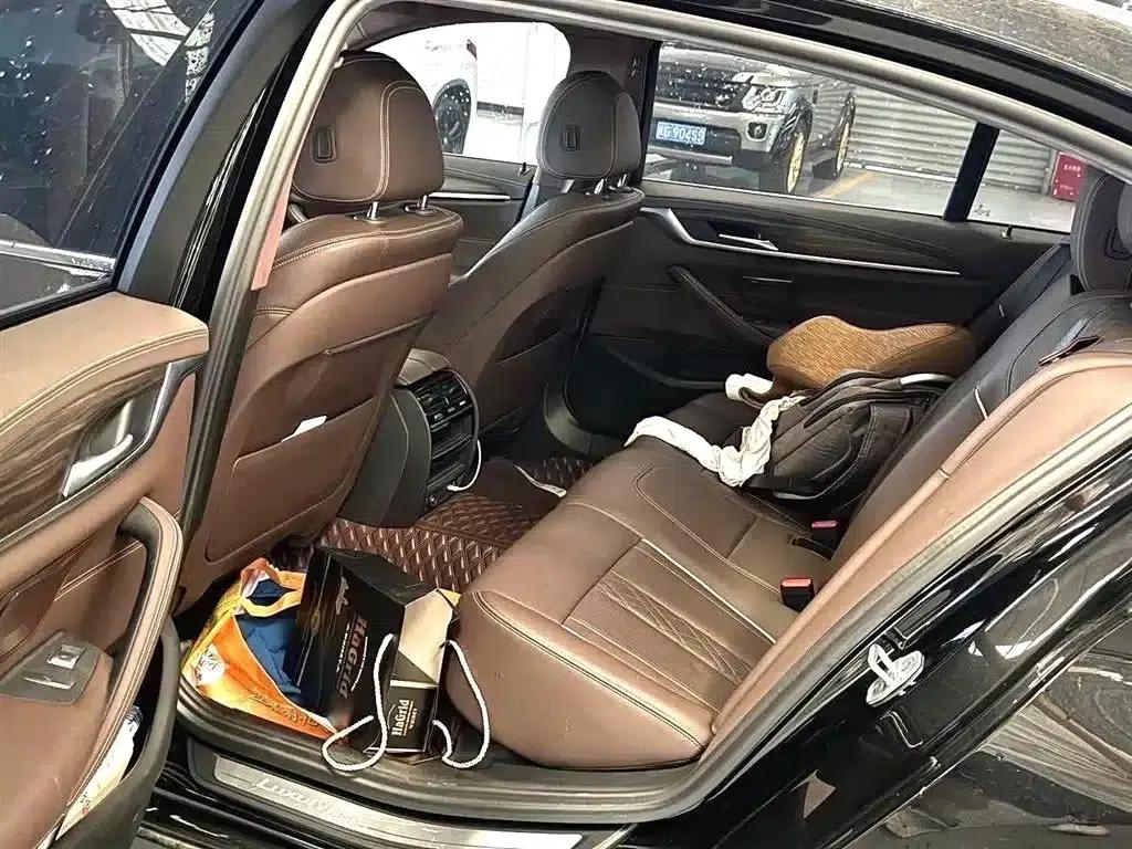 BMW 5 Series PHEV 2021 535Le M Sport Package — миниатюра 7