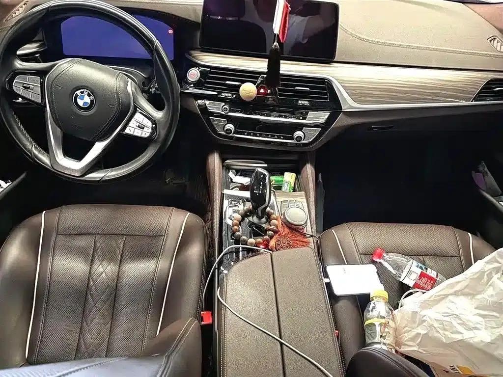 BMW 5 Series PHEV 2021 535Le M Sport Package — миниатюра 9